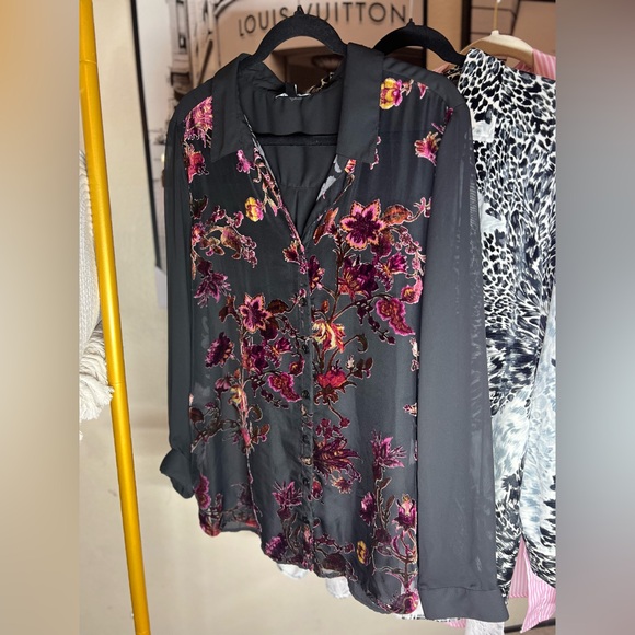 Button down shirt bundle - Picture 3 of 16